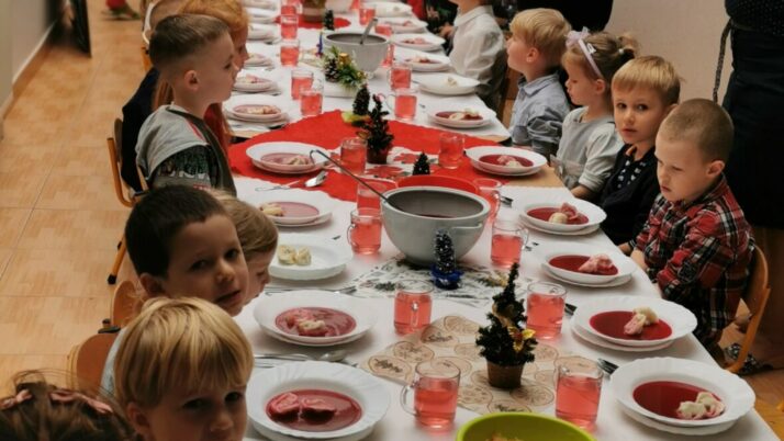 Wigilijny obiad przedszkolaków